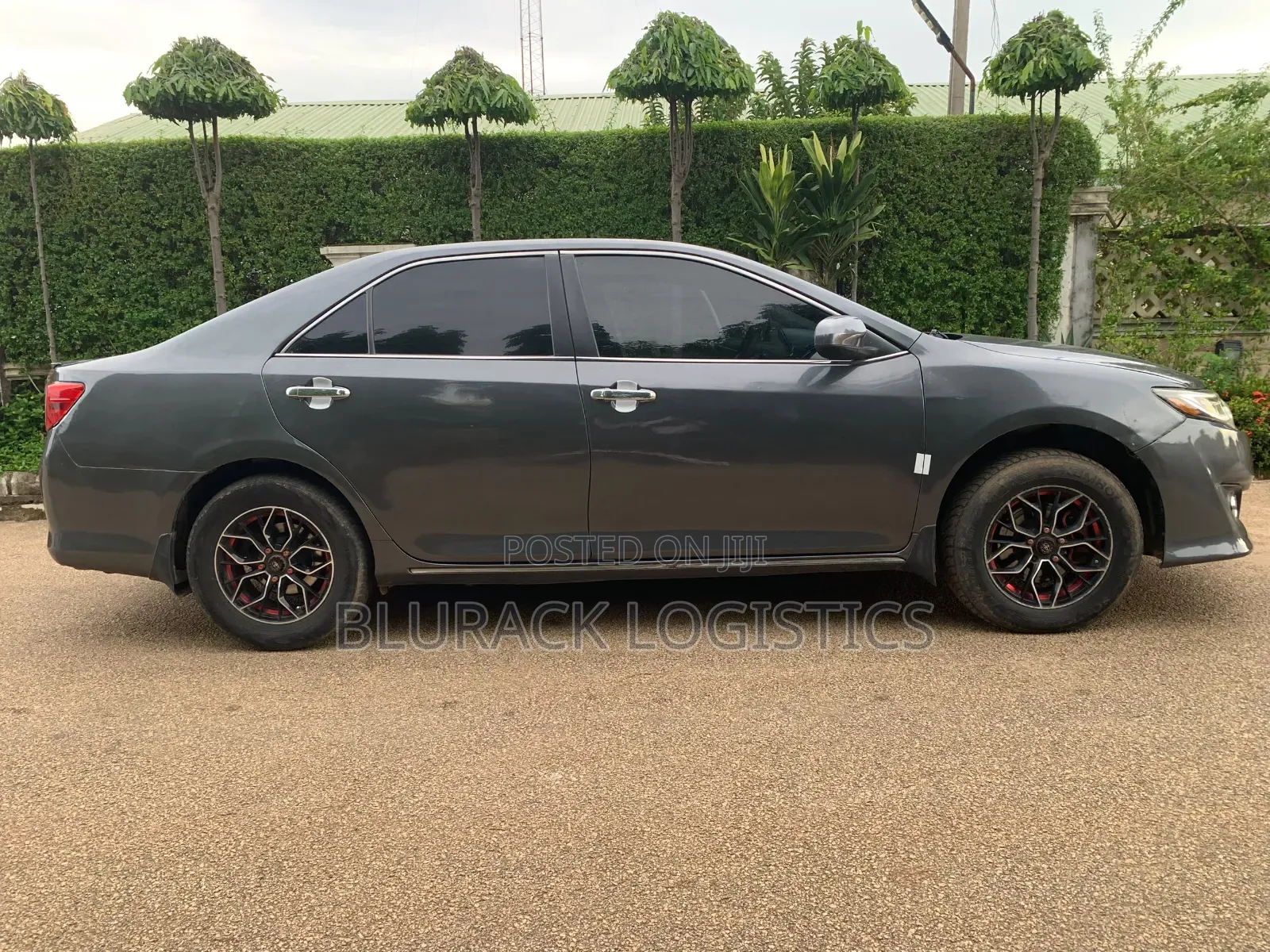 Toyota Camry XLE 4dr Sedan (2.5L 4cyl 6A) 2013 Gray