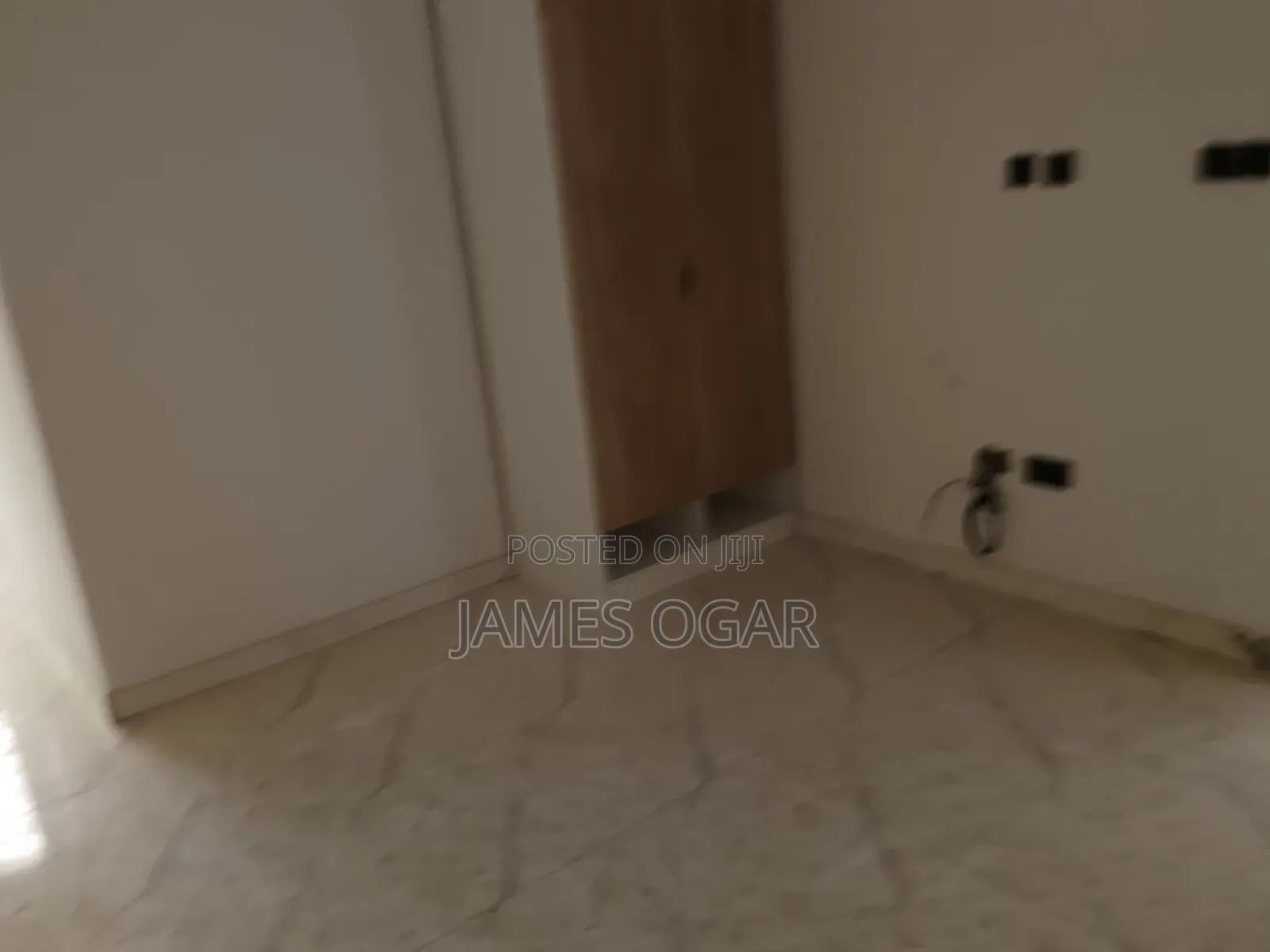 2bdrm Block of Flats in Mobi Road, Off Lekki-Epe Expressway for rent