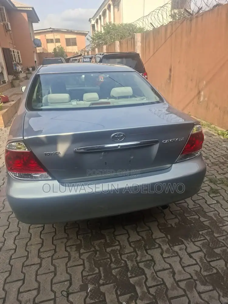 Toyota Camry LE 4dr Sedan (2.4L 4cyl 5A) 2006 Silver