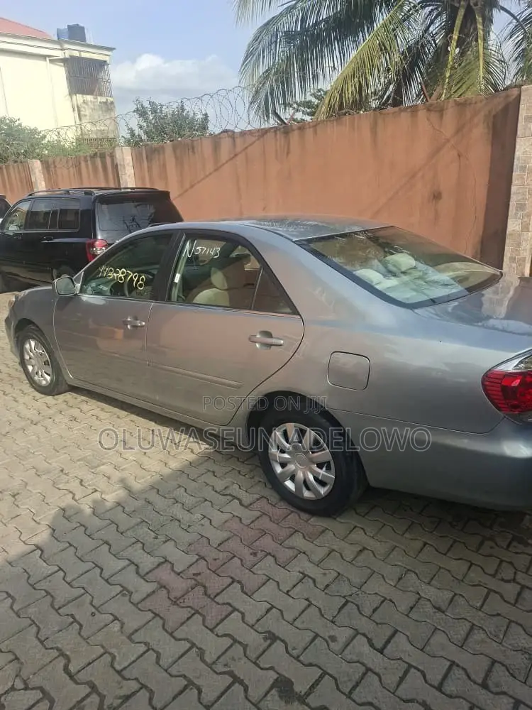 Toyota Camry LE 4dr Sedan (2.4L 4cyl 5A) 2006 Silver