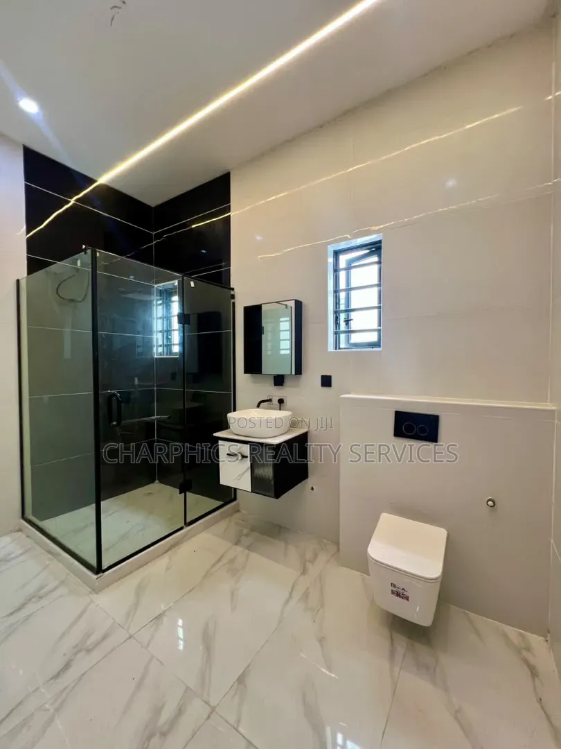 4bdrm Duplex in Off Lekki-Epe Expressway for sale