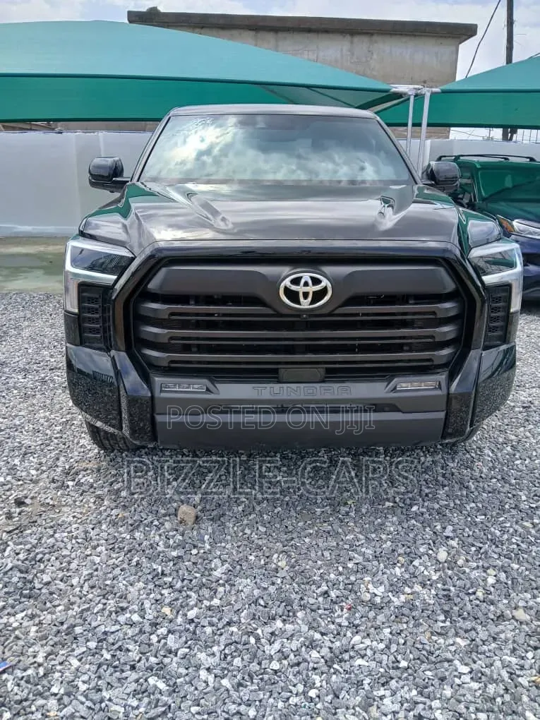 Toyota Tundra 2025 Black