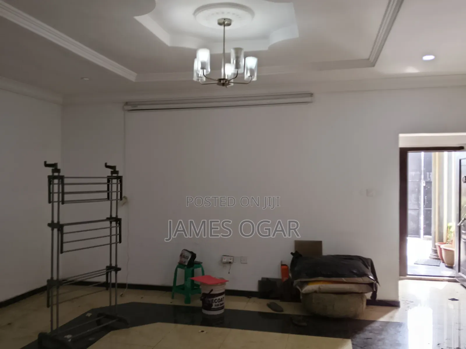 4bdrm Block of Flats in Mobi Road, Off Lekki-Epe Expressway for rent