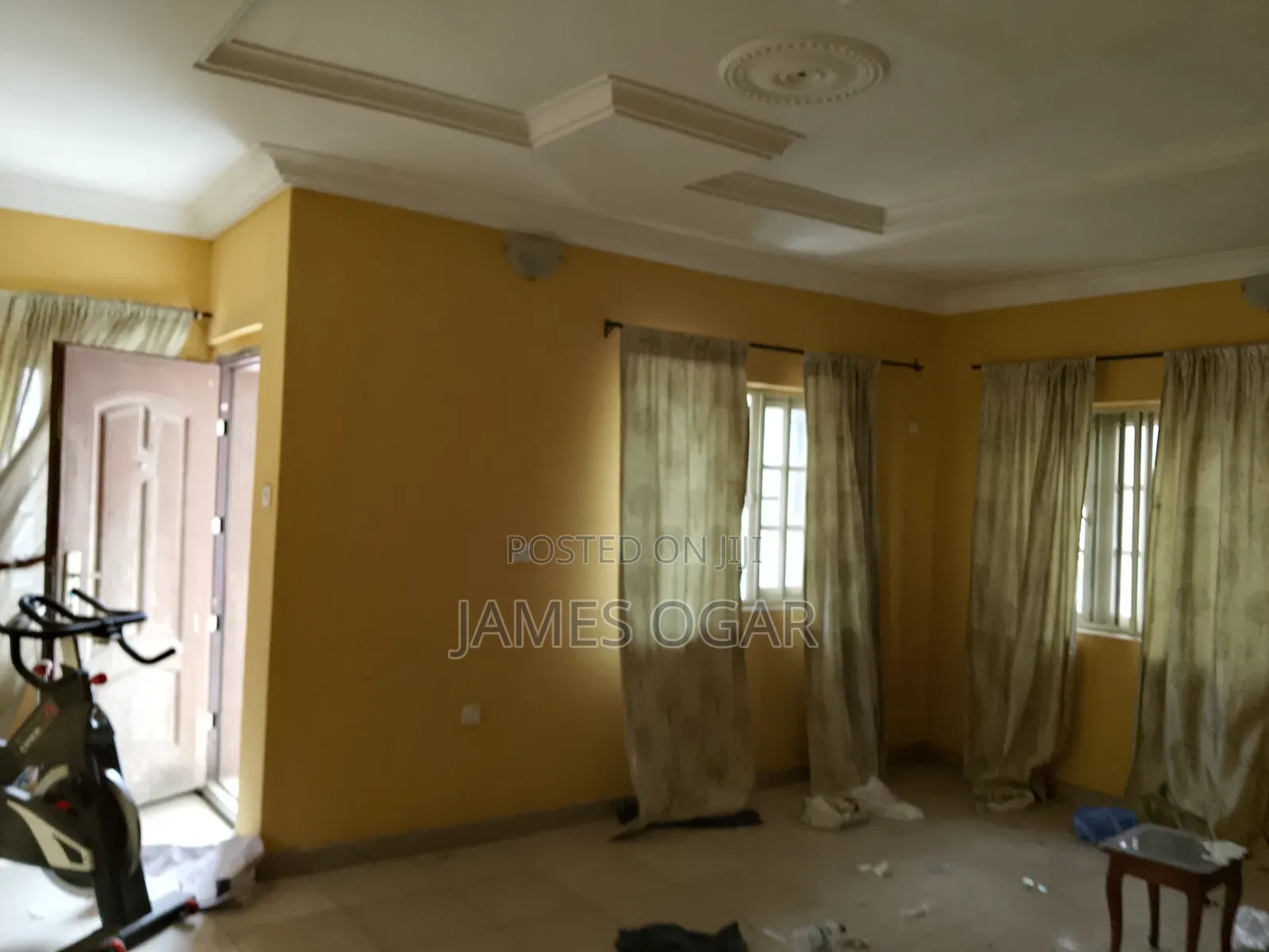 4bdrm Block of Flats in Mobi Road, Off Lekki-Epe Expressway for rent
