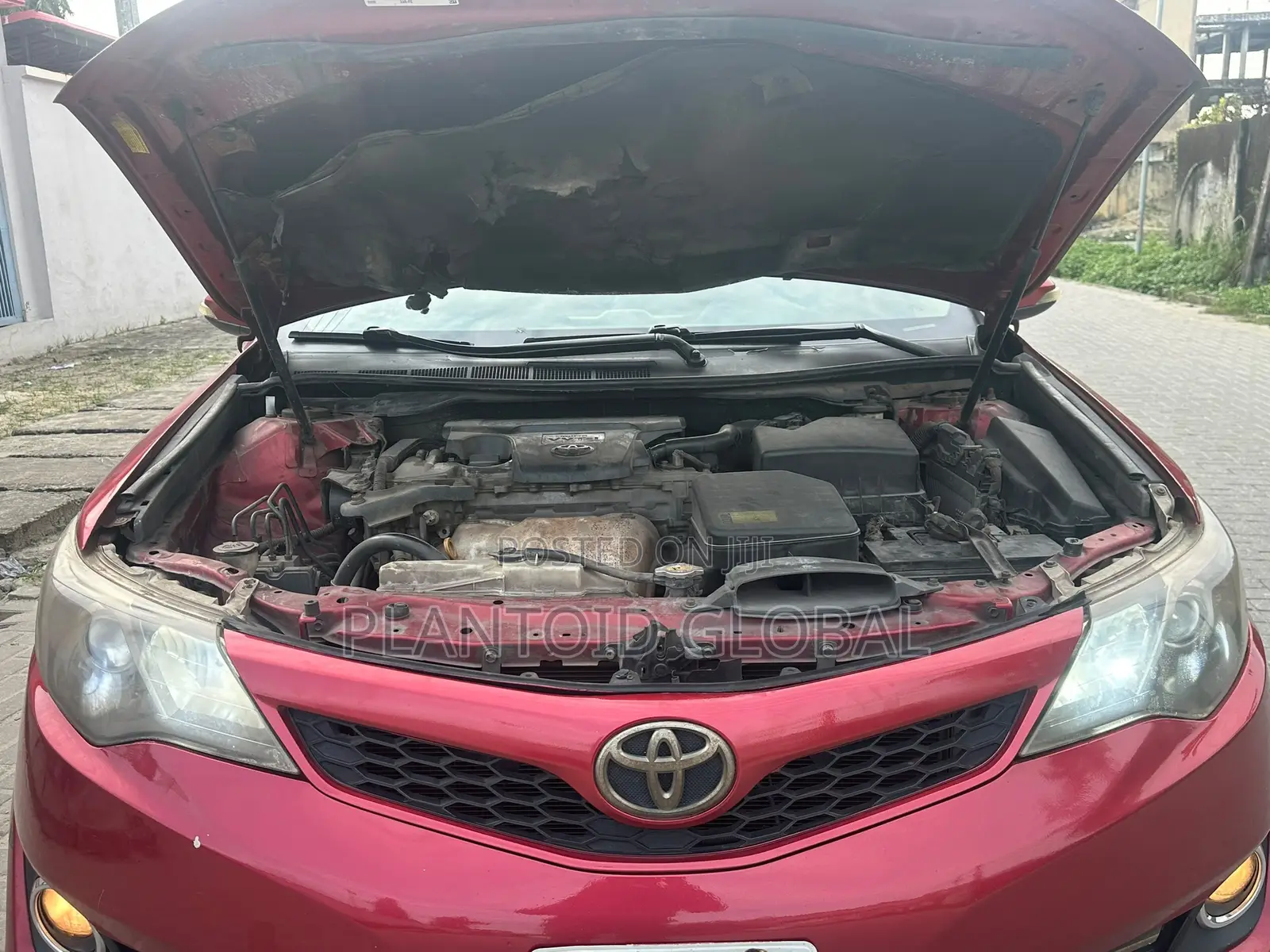 Toyota Camry LE 4dr Sedan (2.5L 4cyl 6A) 2012 Red