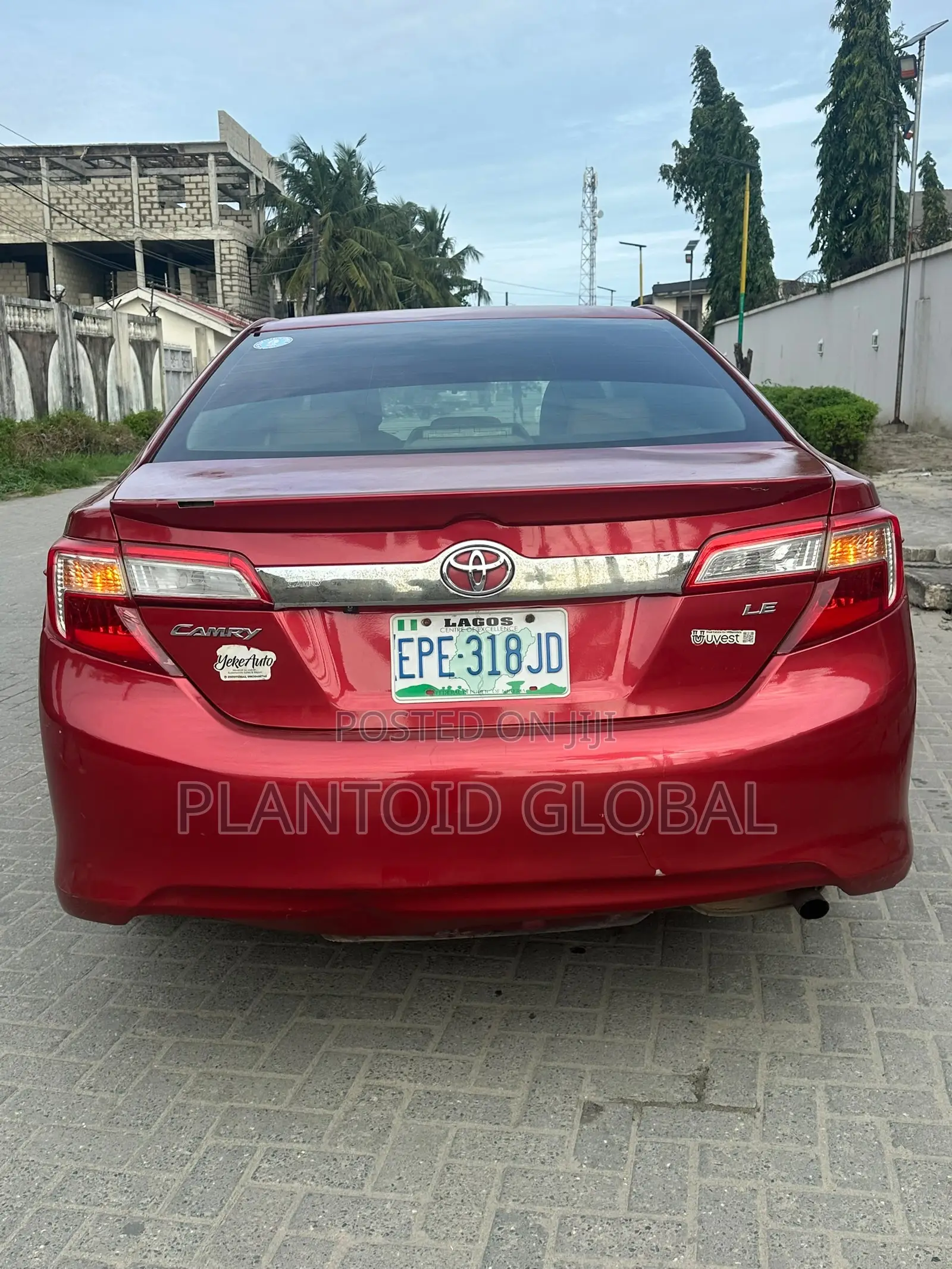 Toyota Camry LE 4dr Sedan (2.5L 4cyl 6A) 2012 Red