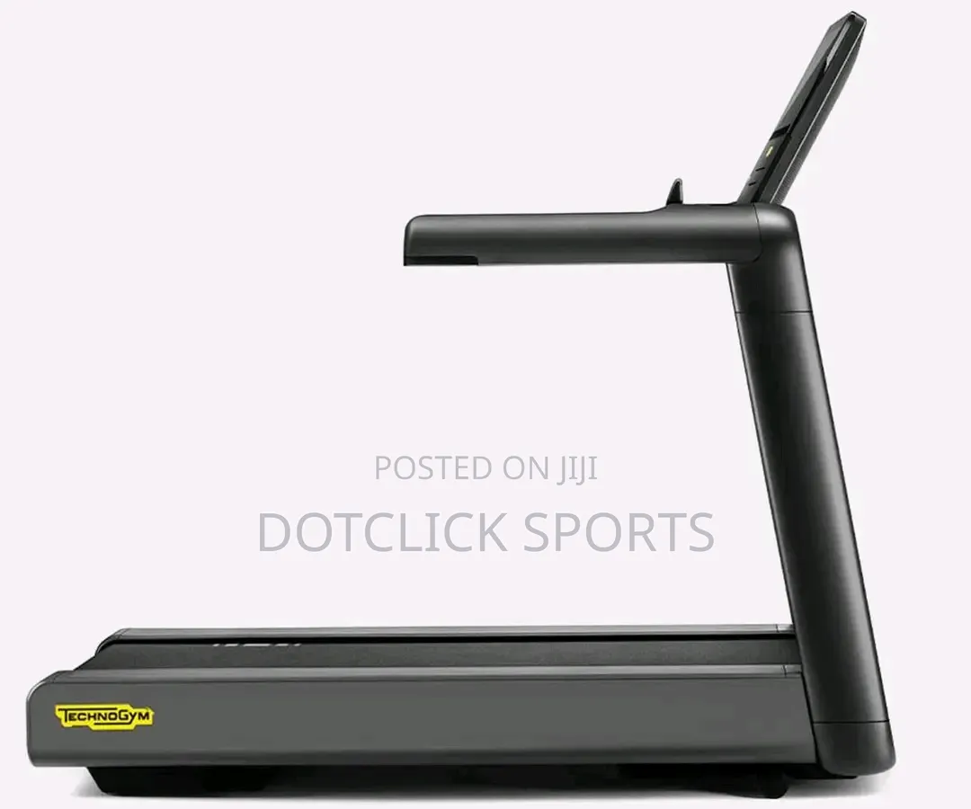 TechnoGym 8hp Commercial Excite Live Run (Original)