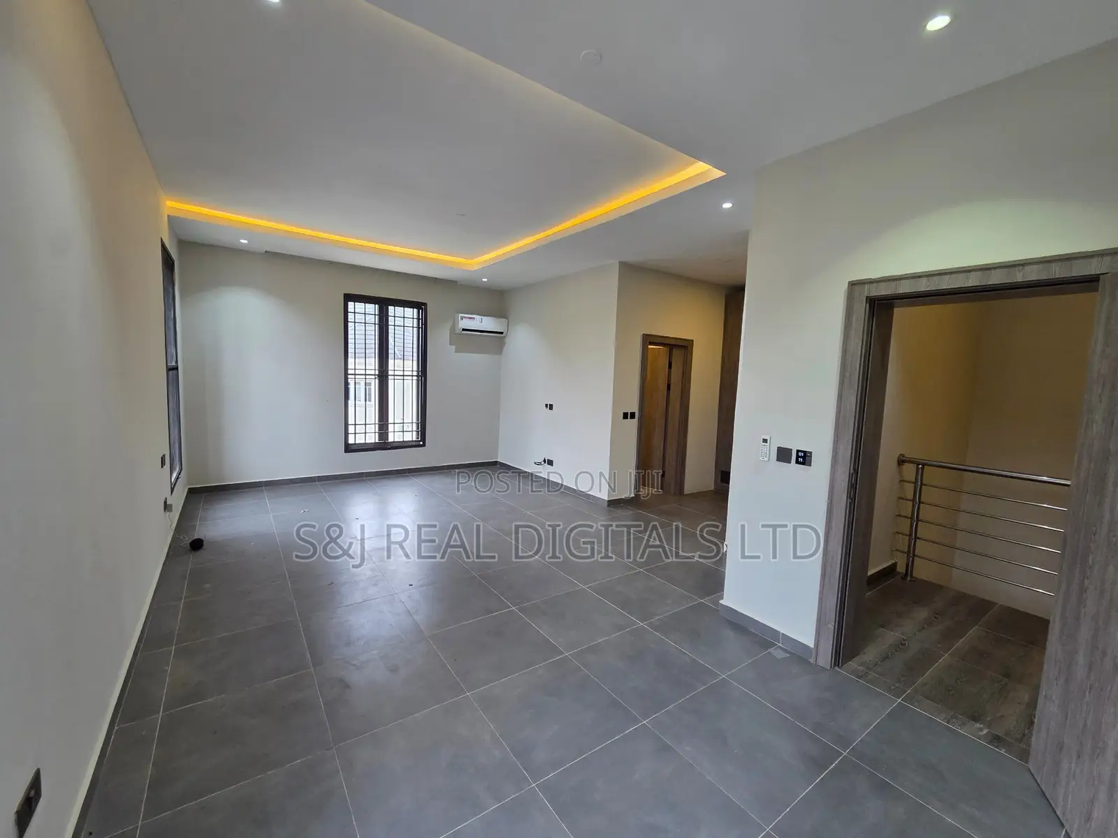 5bdrm Duplex in Dawaki for sale