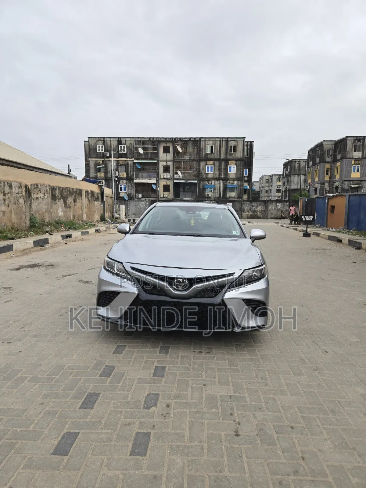 Toyota Camry SE FWD 2020 Silver