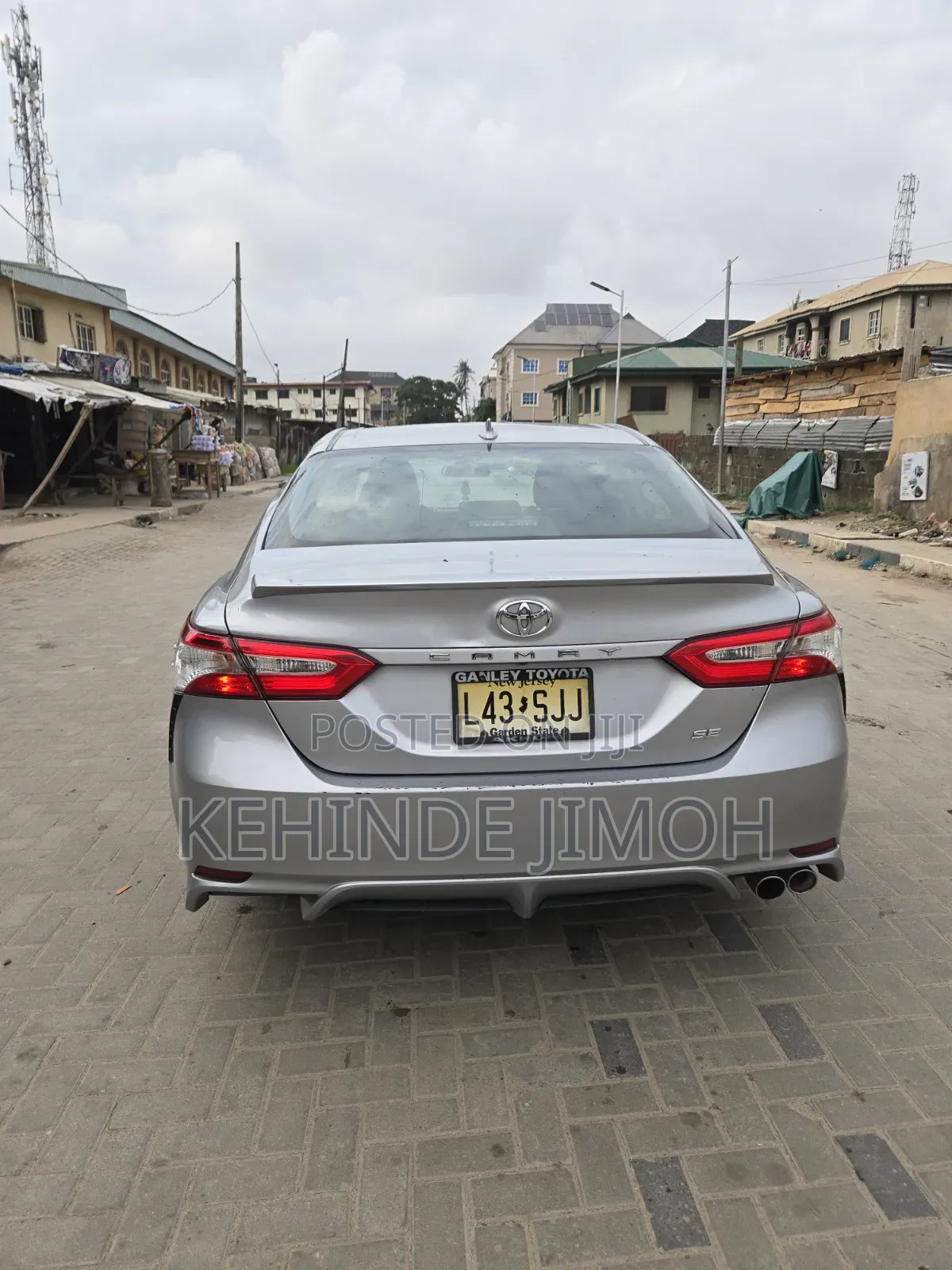Toyota Camry SE FWD 2020 Silver
