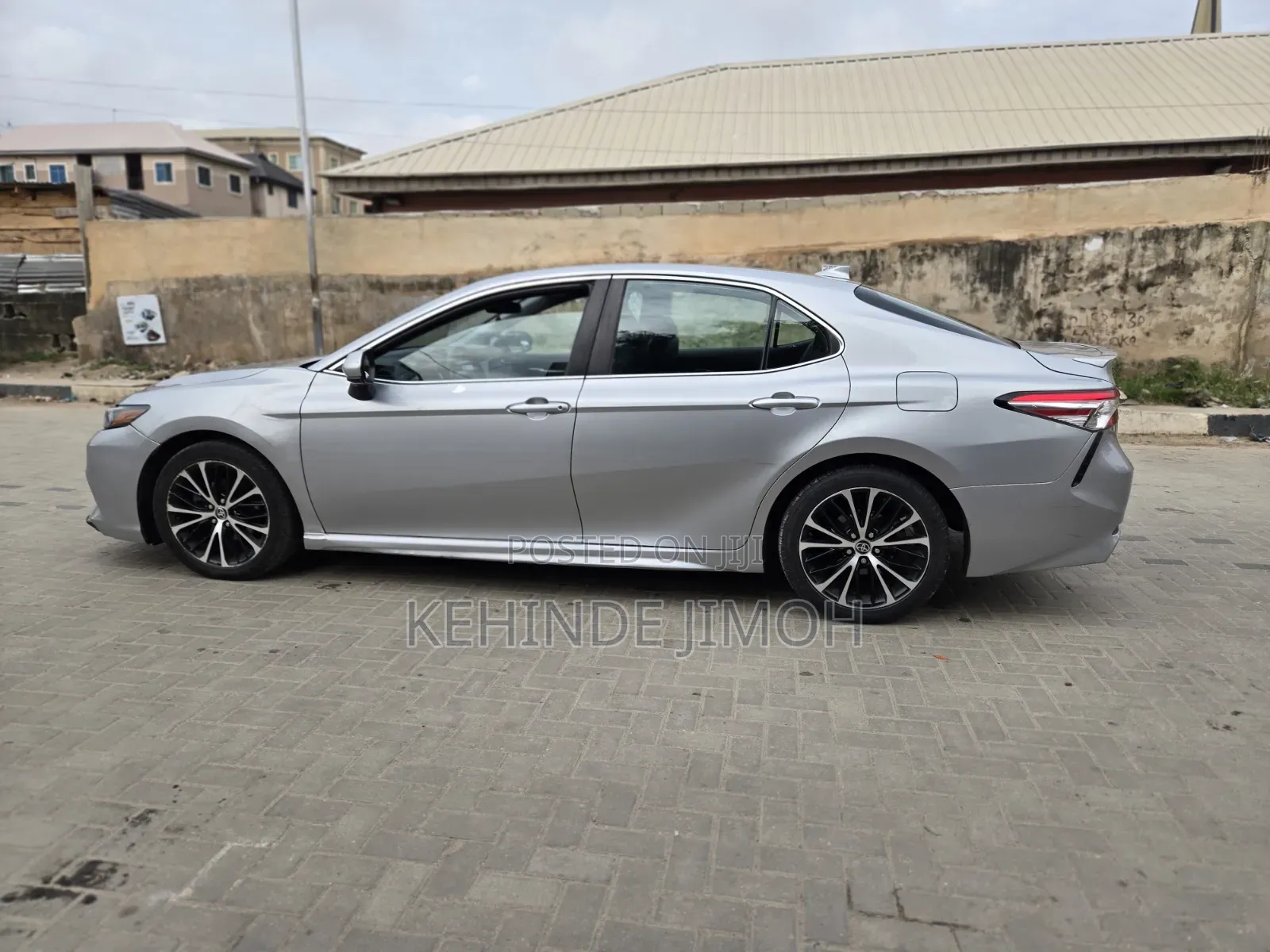 Toyota Camry SE FWD 2020 Silver