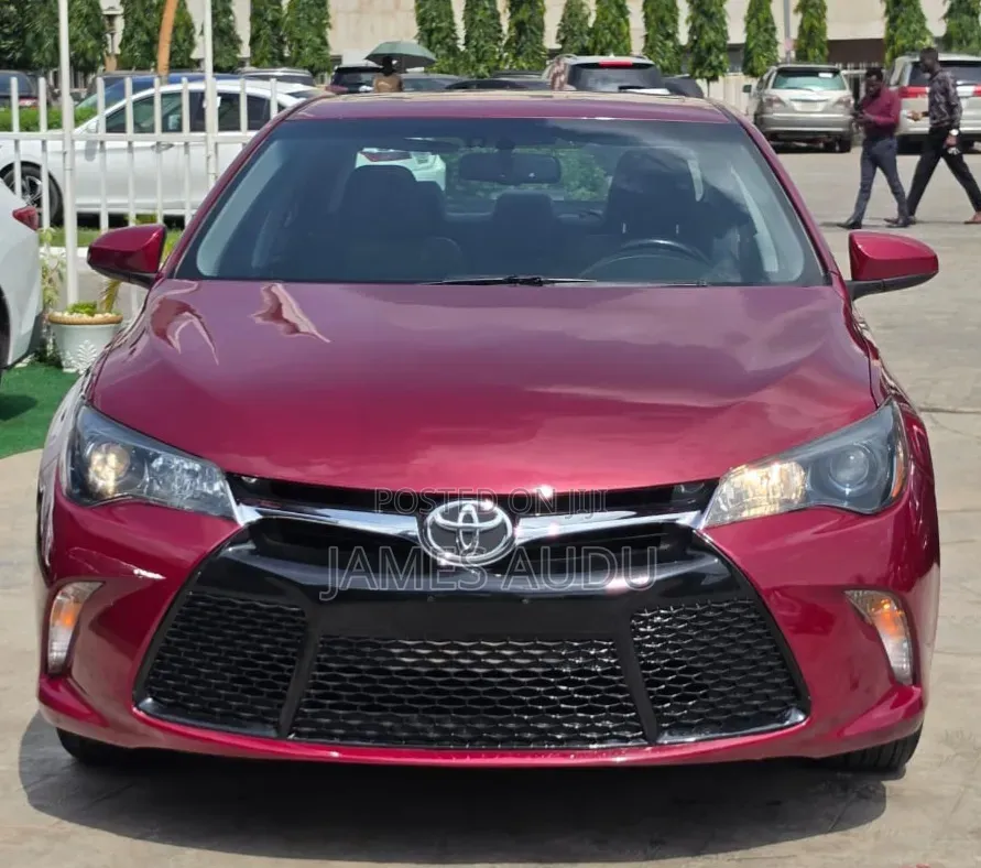 Toyota Camry 2016 Burgundy