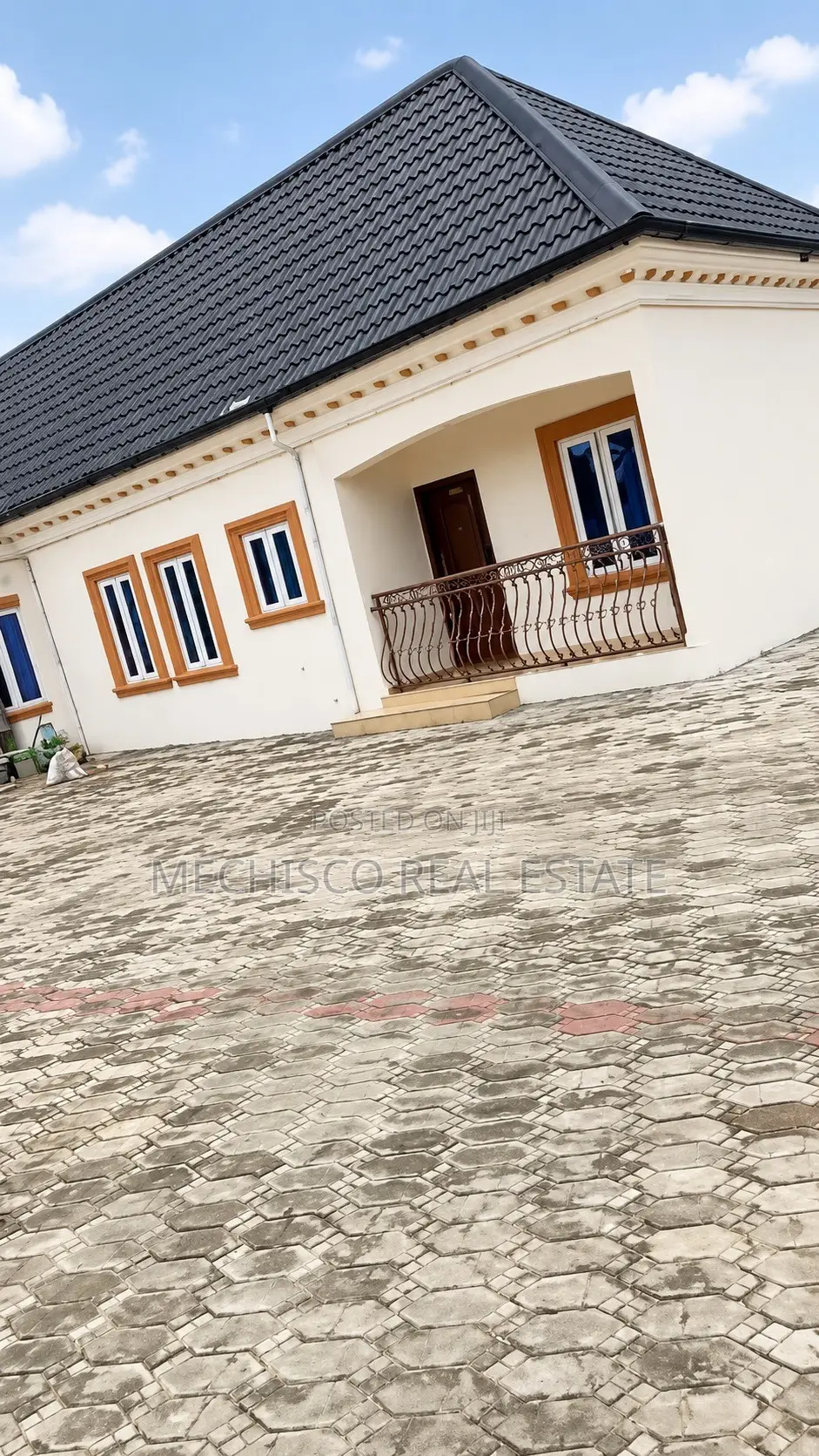 3bdrm Bungalow in Omagwa for sale