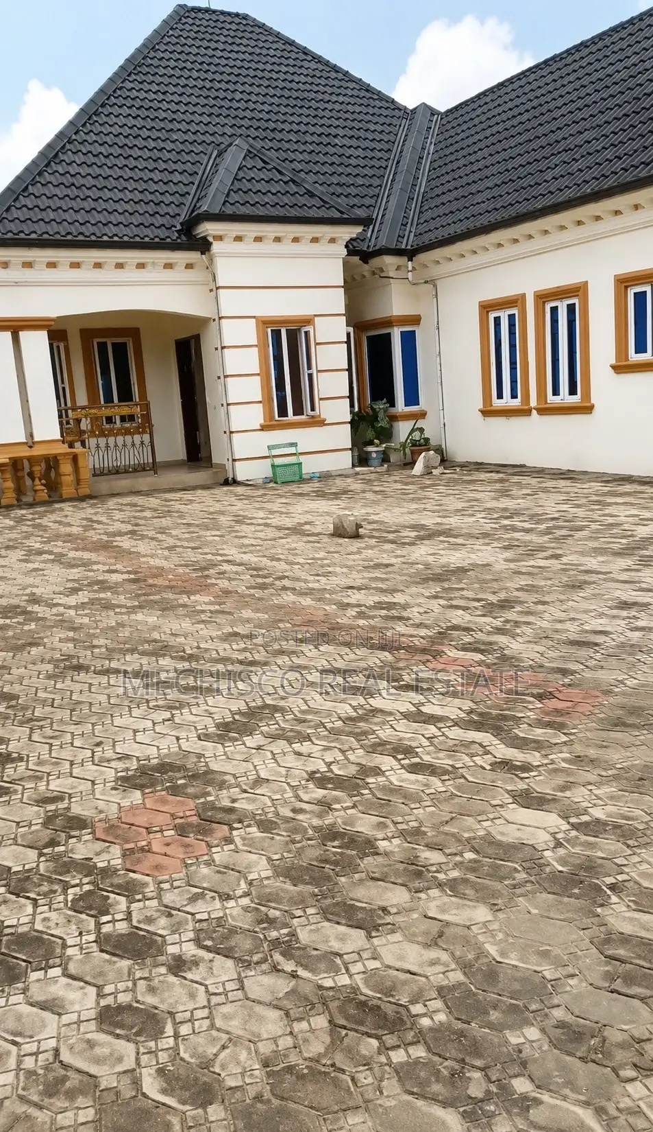 3bdrm Bungalow in Omagwa for sale
