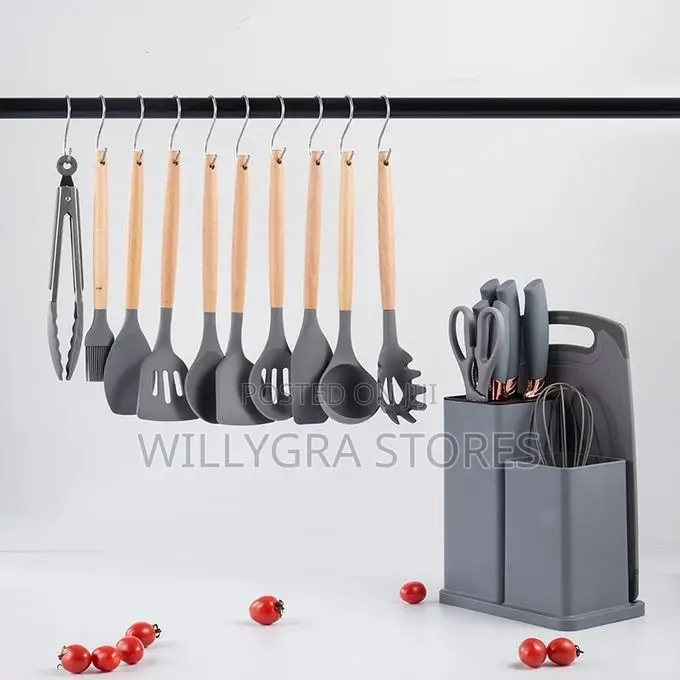 19 Sets of Silicone Kitchenware Spoon and Quality Knife