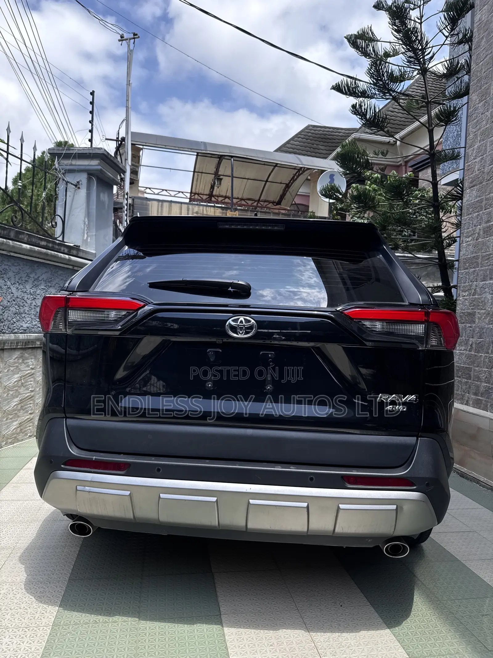 Toyota RAV4 XLE Premium AWD 2023 Black