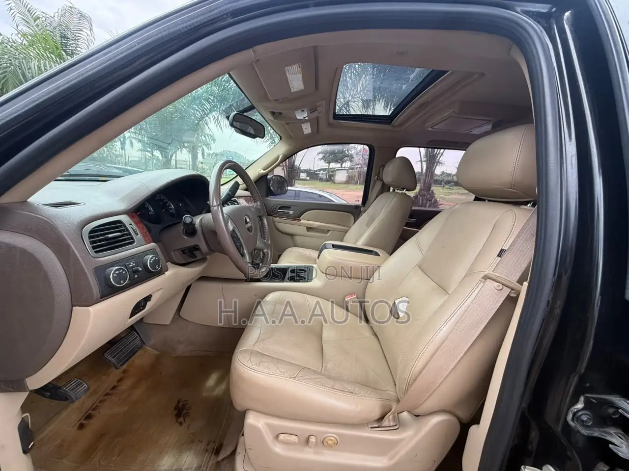 GMC Yukon 2011 Black
