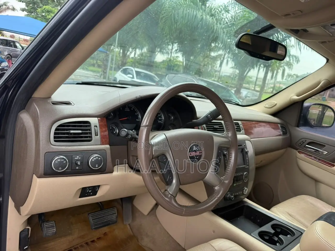 GMC Yukon 2011 Black