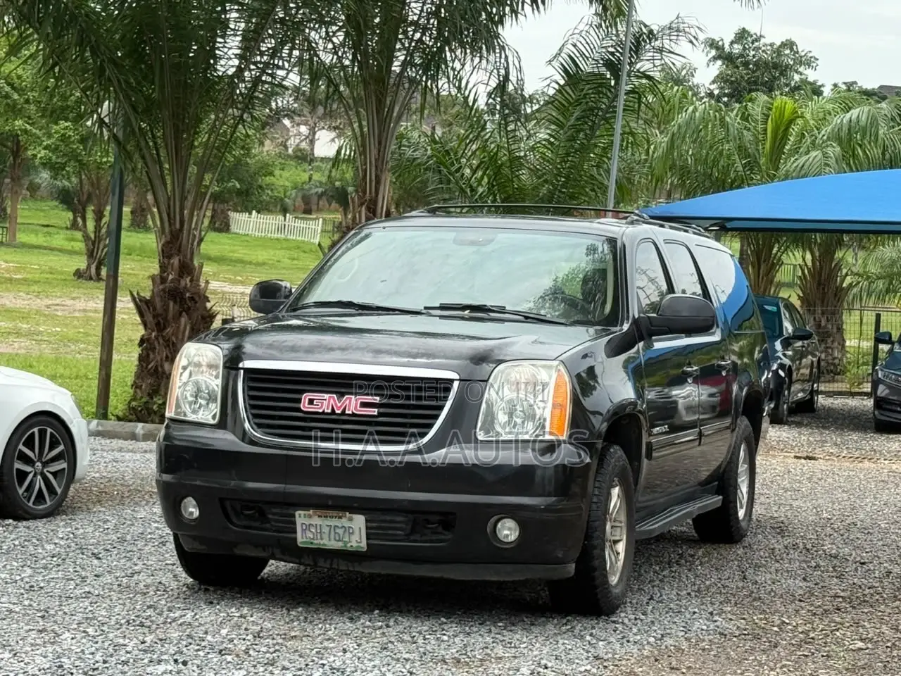 GMC Yukon 2011 Black