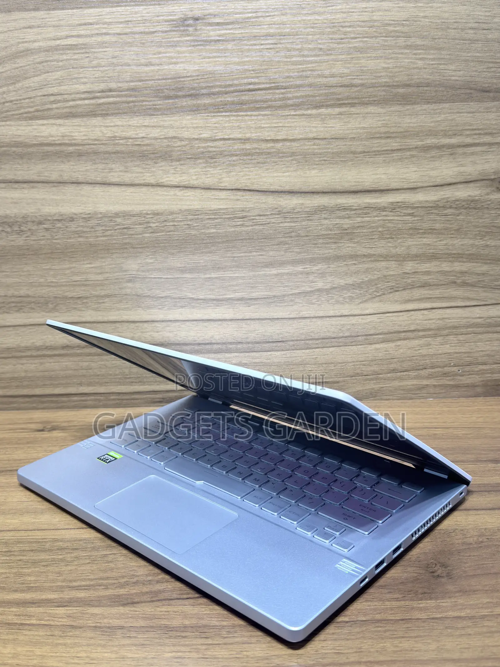 Laptop Asus ROG Zephyrus G14 16GB AMD Ryzen 9 SSD 512GB