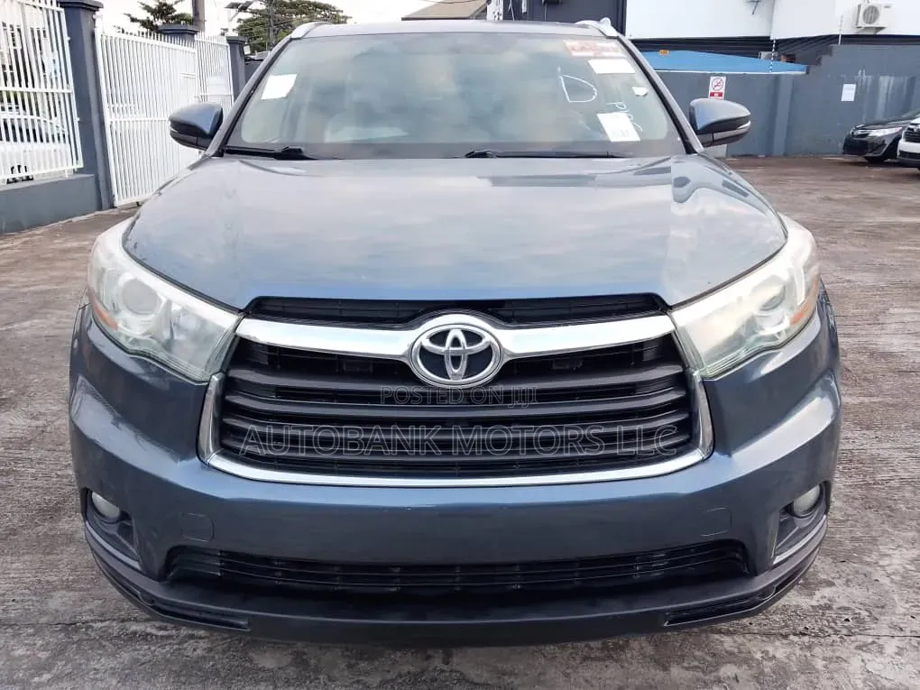 Toyota Highlander XLE 4dr SUV (3.5L 6cyl 6A) 2015 Blue