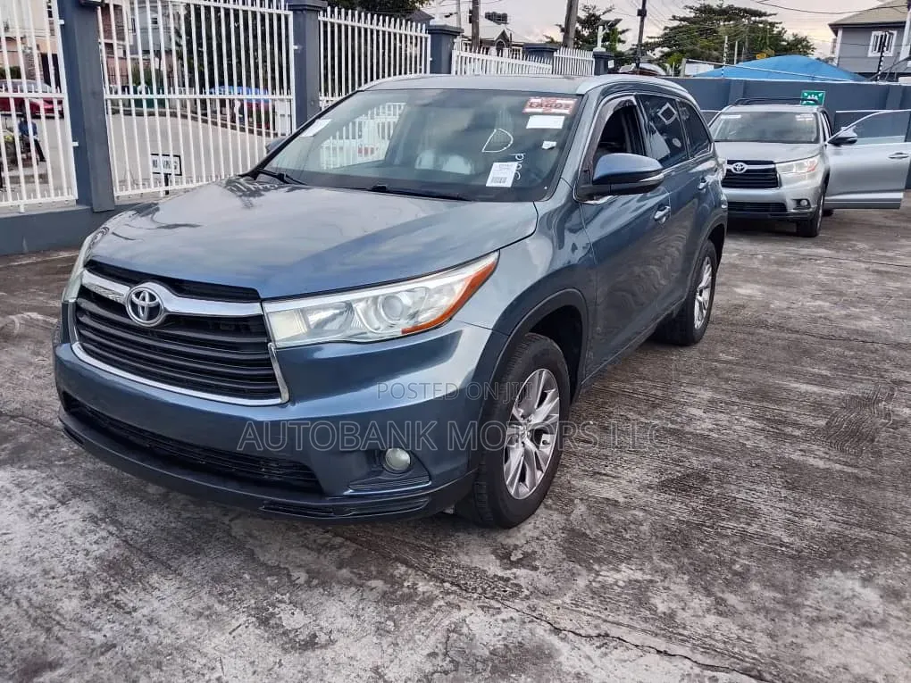 Toyota Highlander XLE 4dr SUV (3.5L 6cyl 6A) 2015 Blue