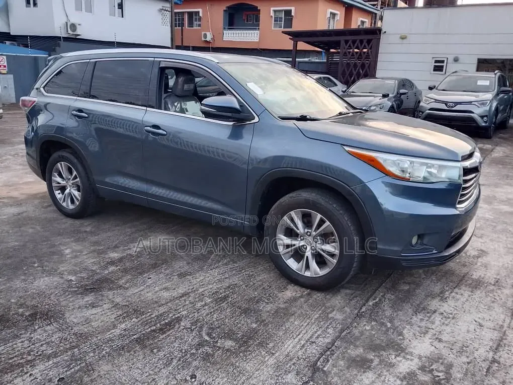 Toyota Highlander XLE 4dr SUV (3.5L 6cyl 6A) 2015 Blue