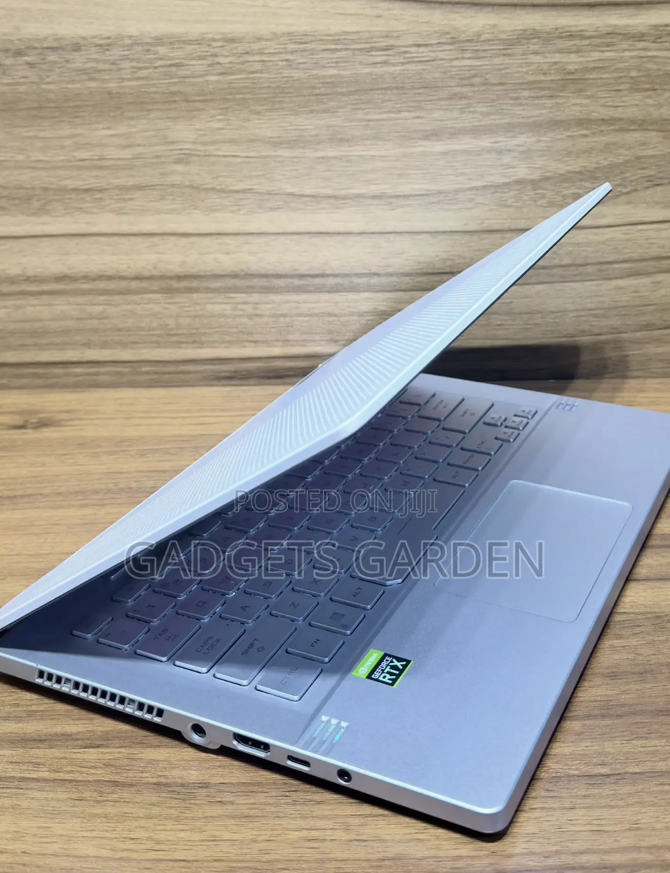 Laptop Asus ROG Zephyrus G14 16GB AMD Ryzen 9 SSD 512GB