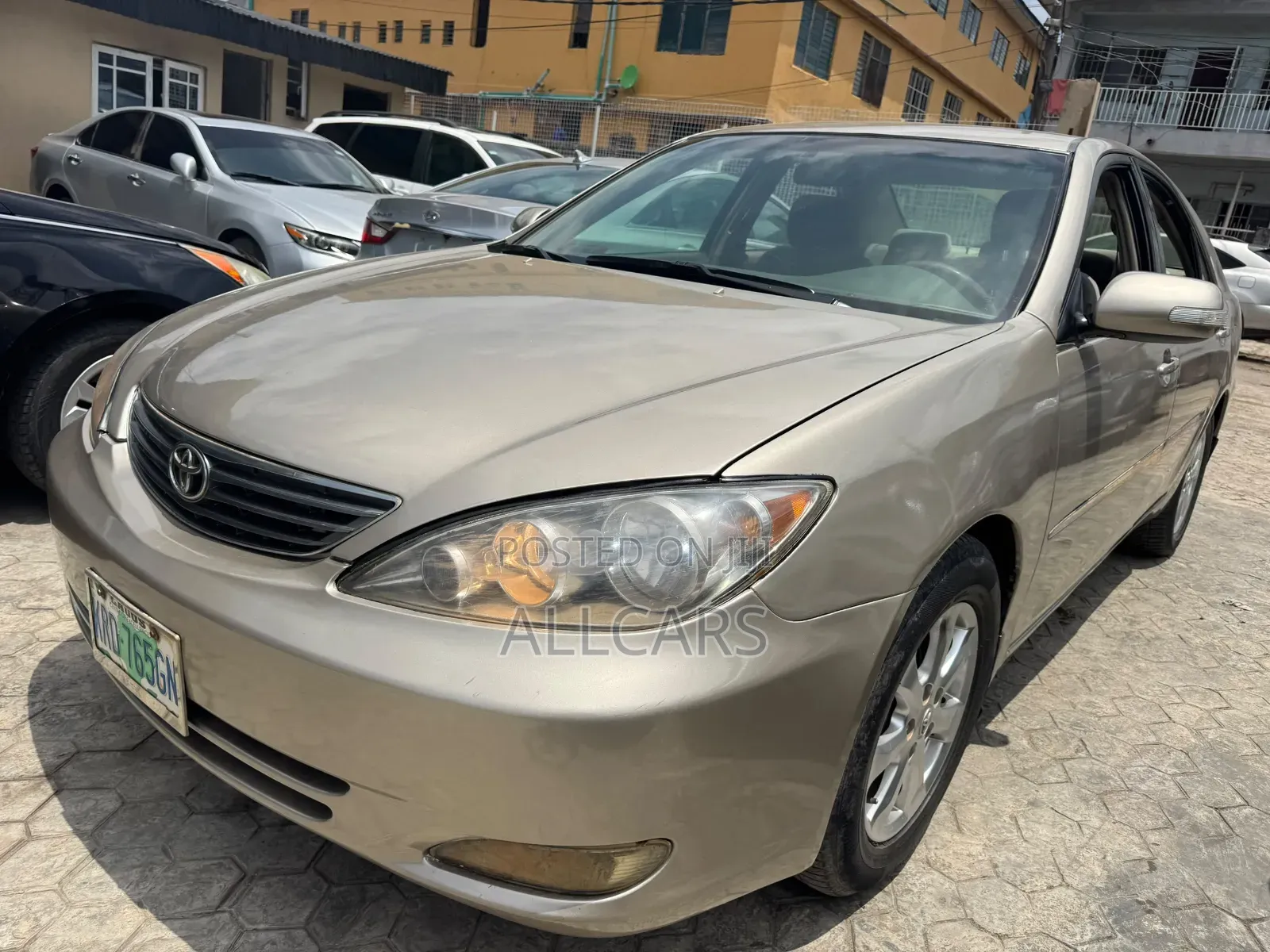 Toyota Camry 2005 Gold