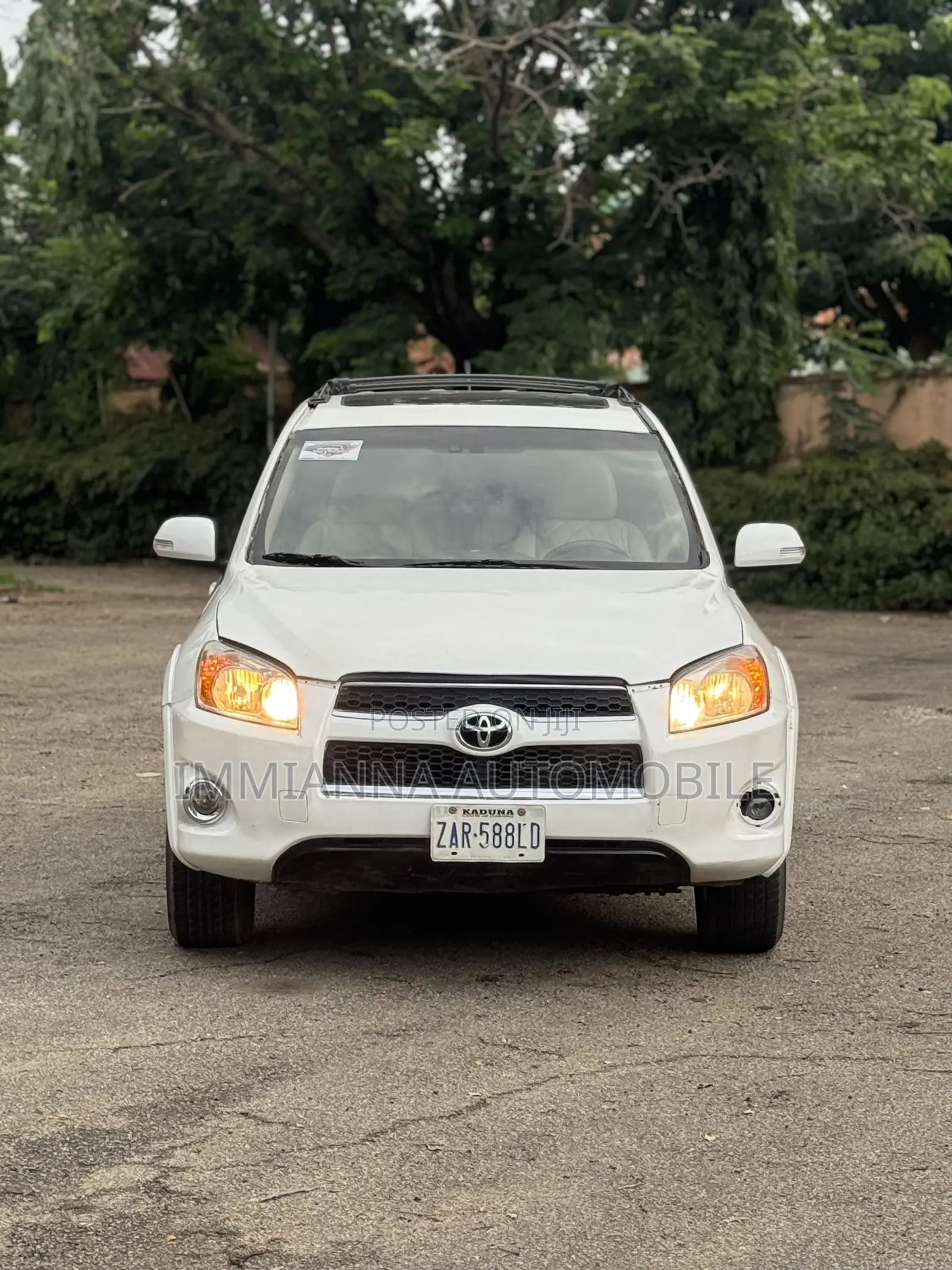 Toyota RAV4 Limited V6 4x4 2009 White