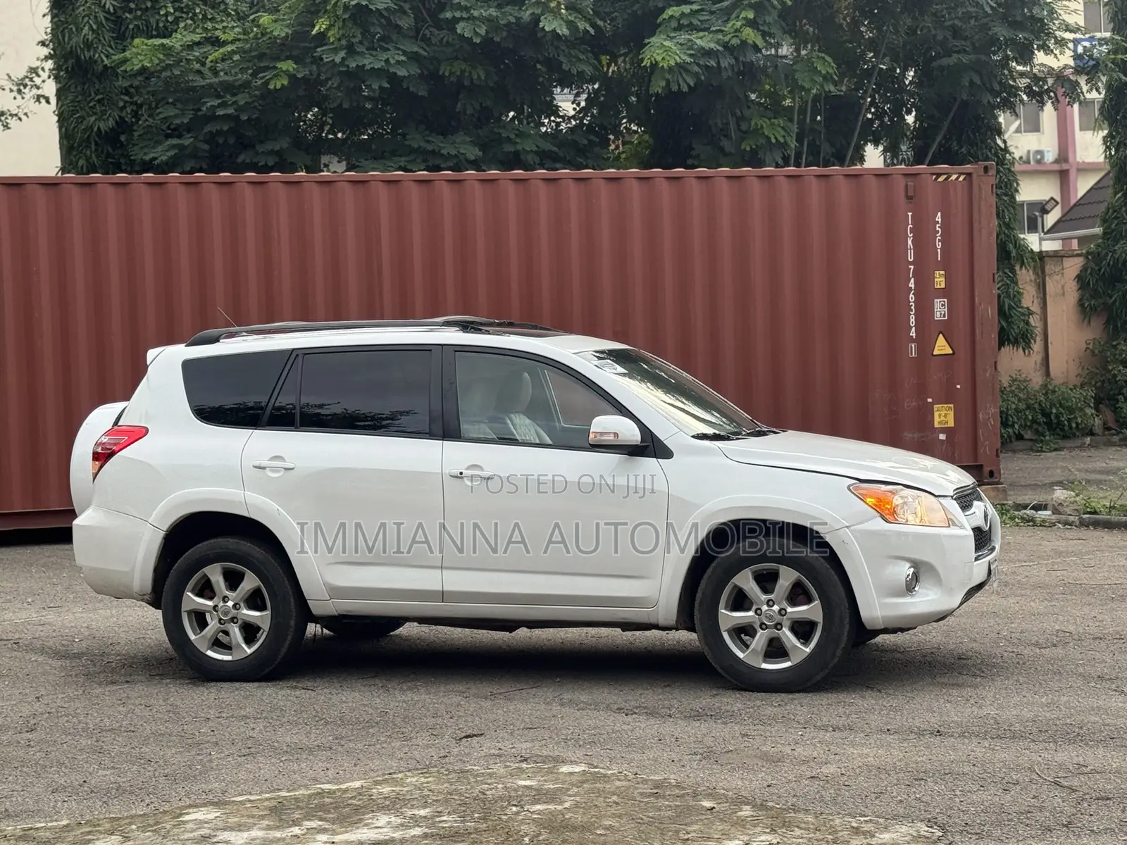 Toyota RAV4 Limited V6 4x4 2009 White