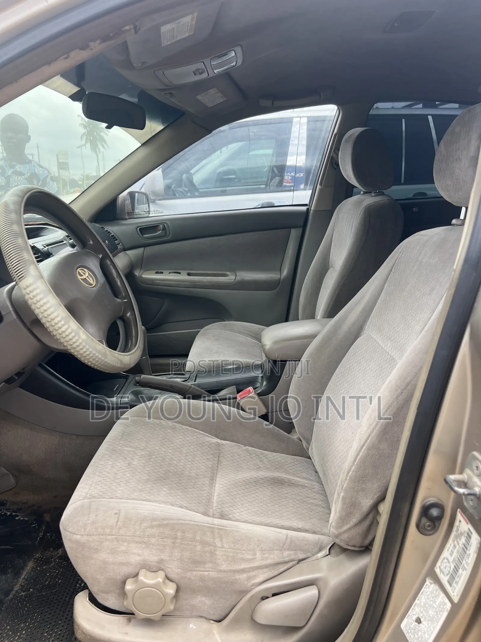 Toyota Camry LE 4dr Sedan (2.4L 4cyl 5A) 2005 Gold