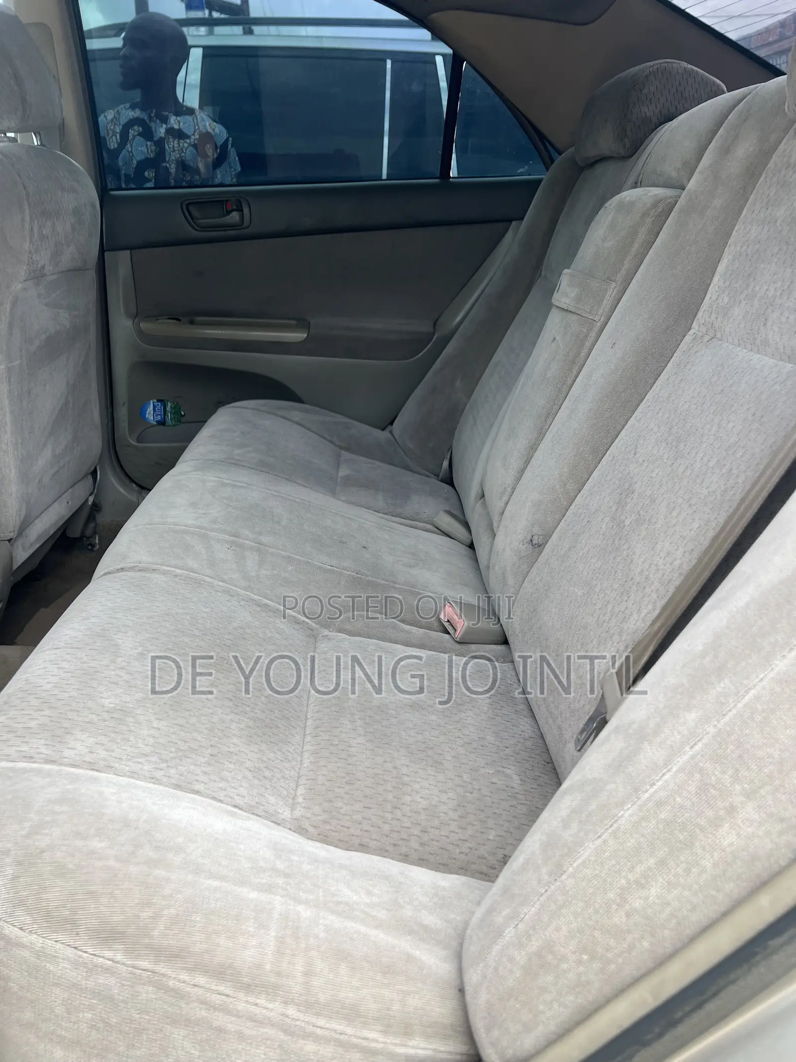 Toyota Camry LE 4dr Sedan (2.4L 4cyl 5A) 2005 Gold