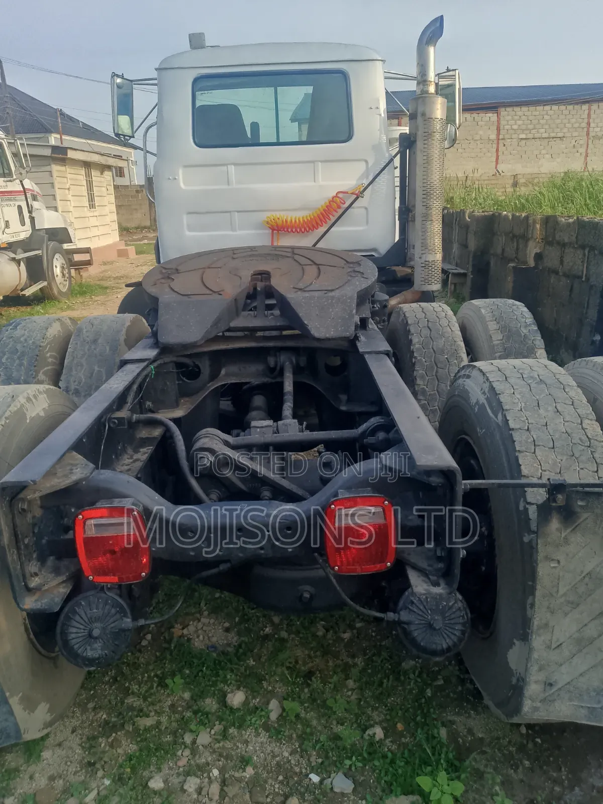 Trailer Head