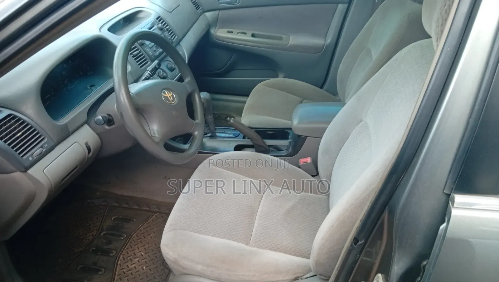Toyota Camry 2004 Gray
