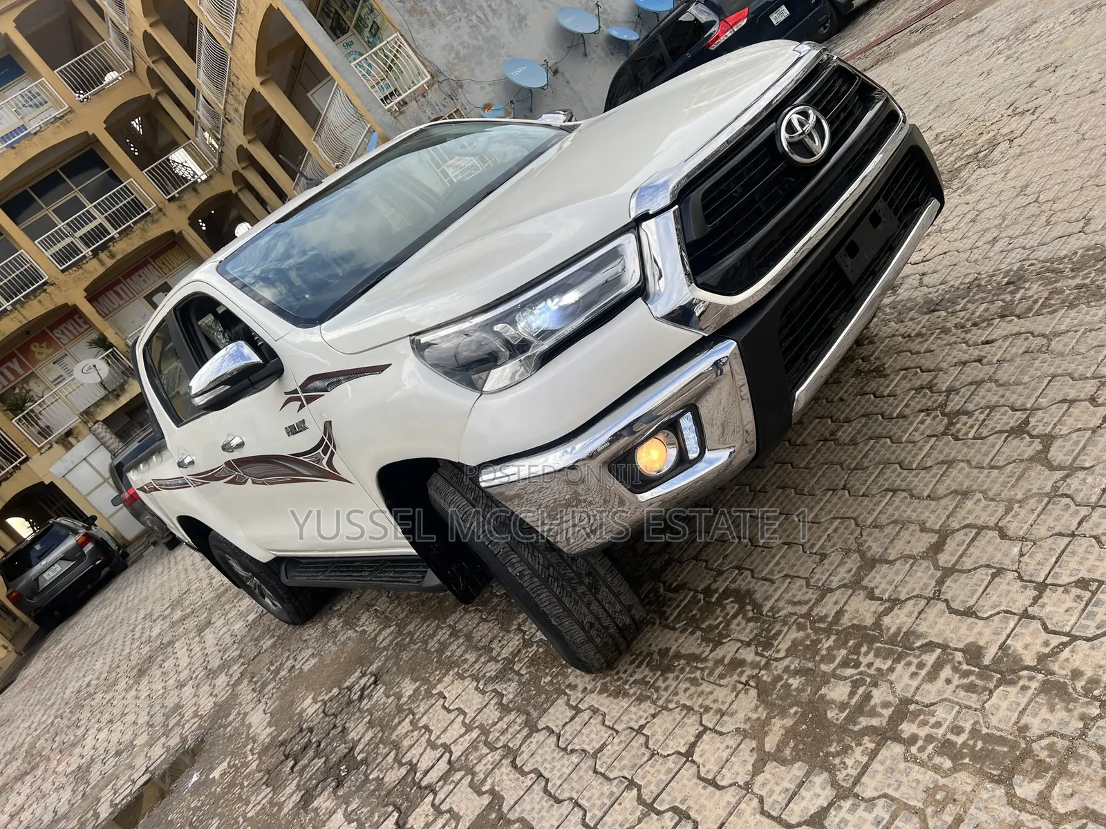 Toyota Hilux Revo Double Cab Petrol 2.7 AWD 2021 White