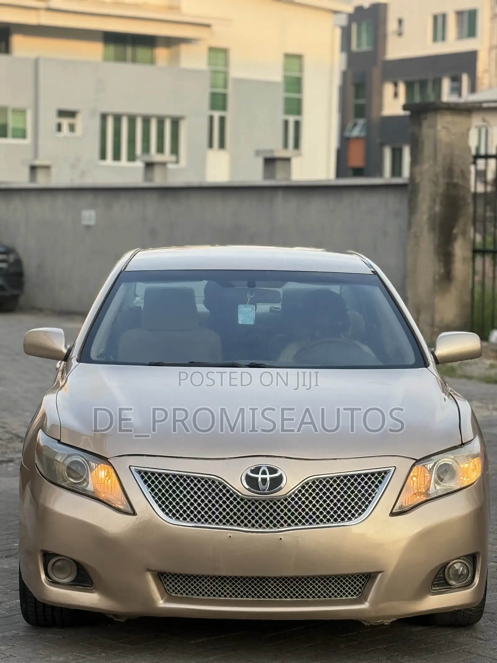 Toyota Camry 2010 Gold