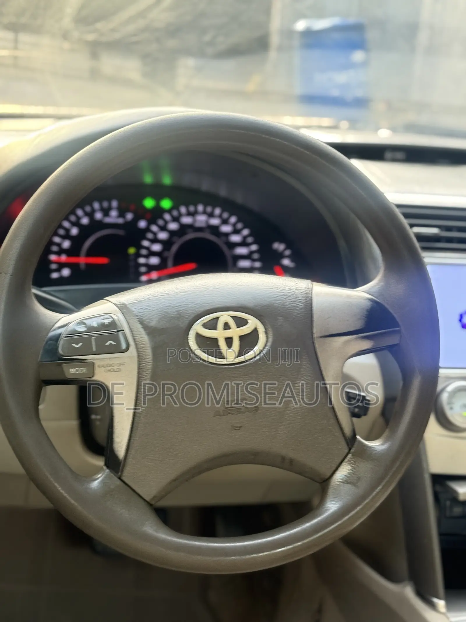 Toyota Camry 2010 Gold