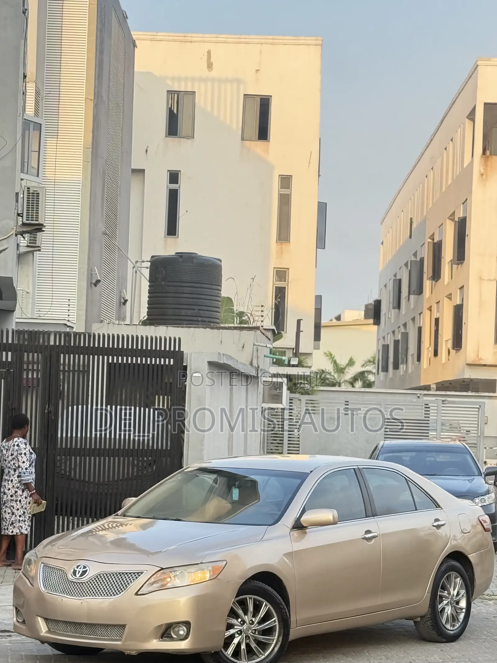 Toyota Camry 2010 Gold