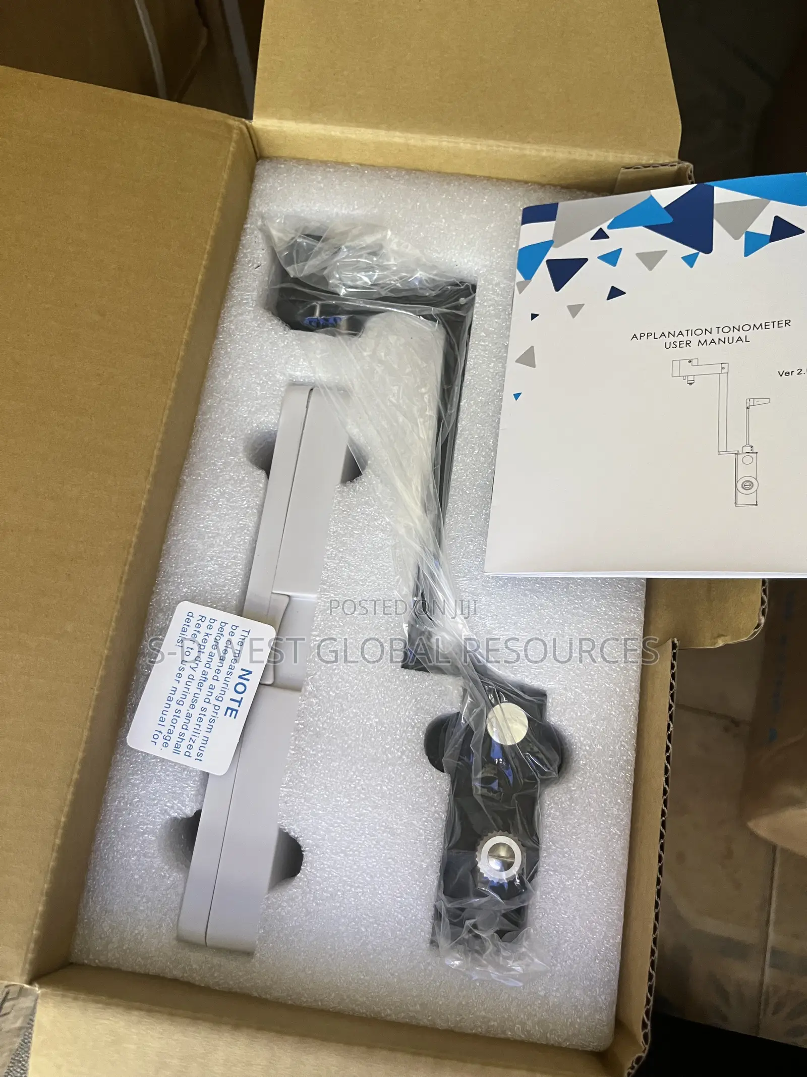 Applanation Tonometer