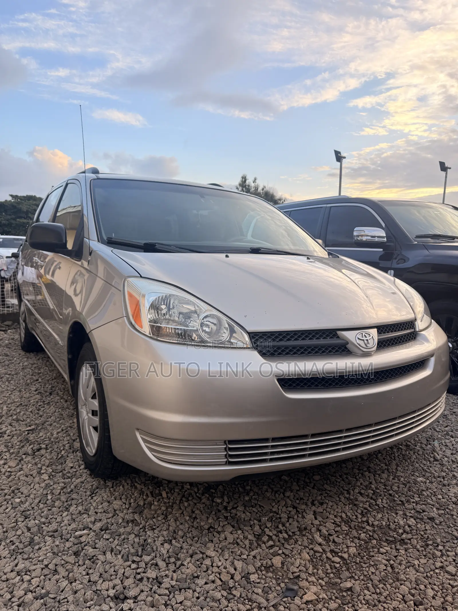 Toyota Sienna 2005 Gold