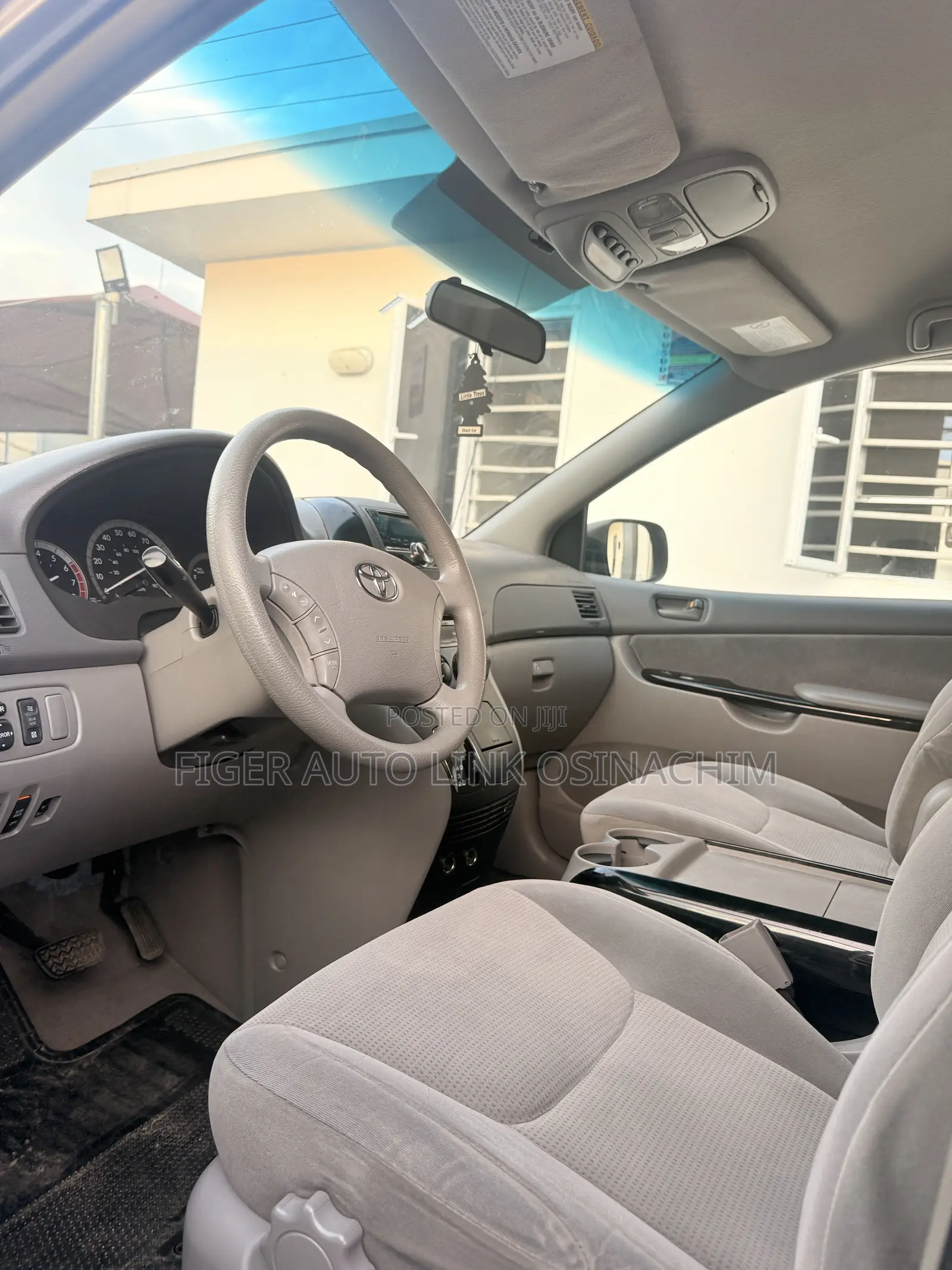 Toyota Sienna 2005 Gold