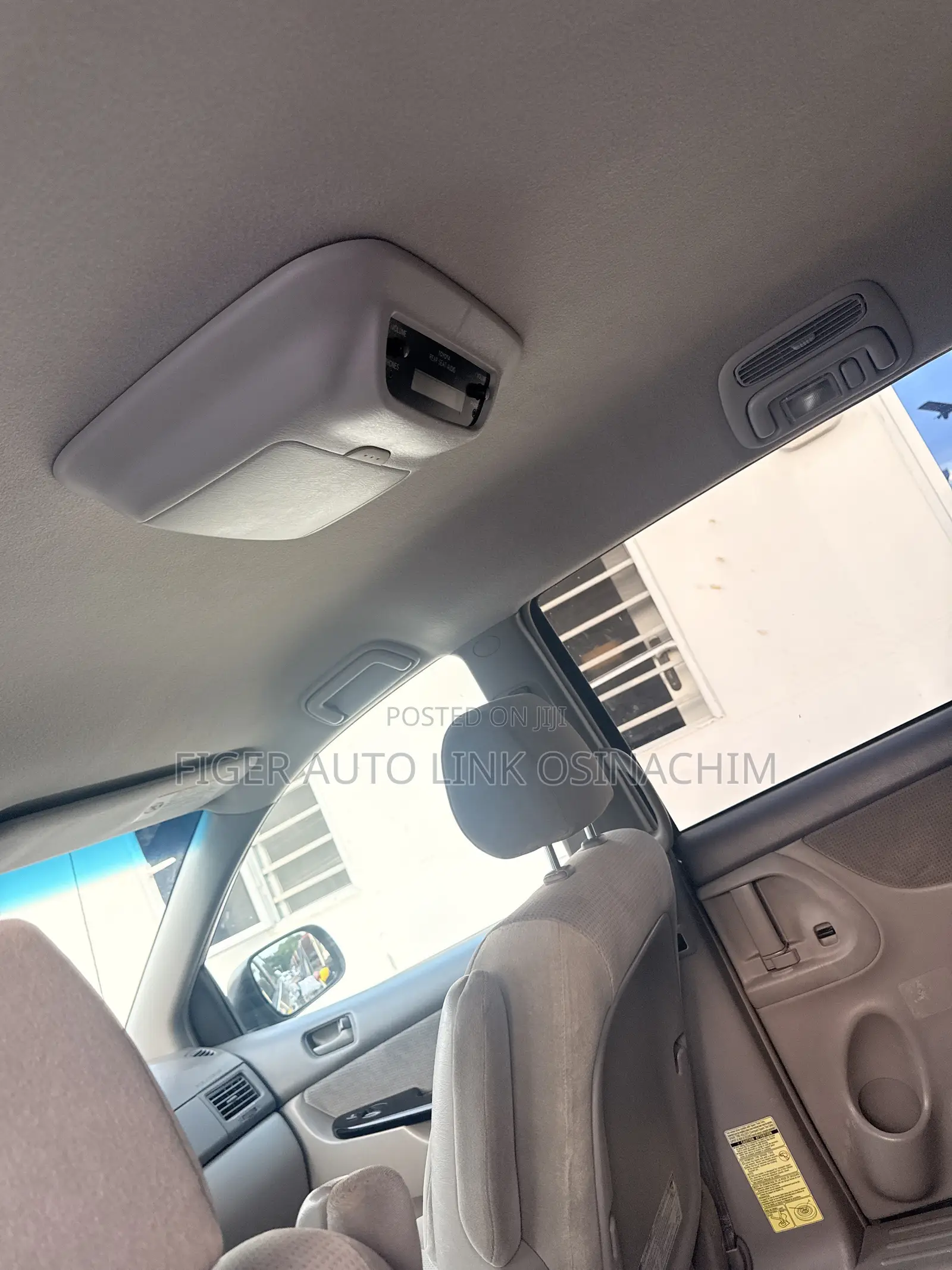 Toyota Sienna 2005 Gold