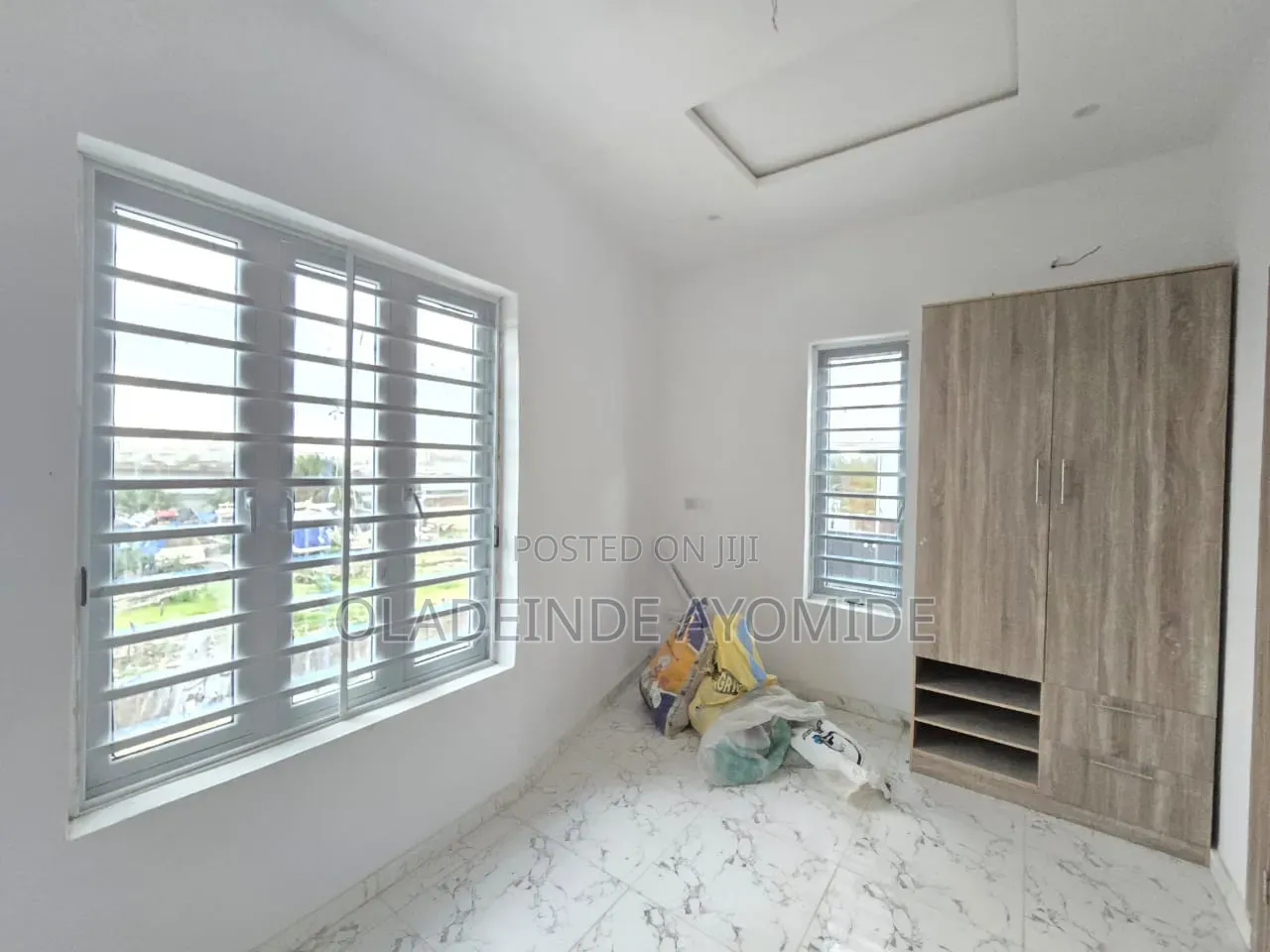 2bdrm Apartment in Lekki Phase1 for rent