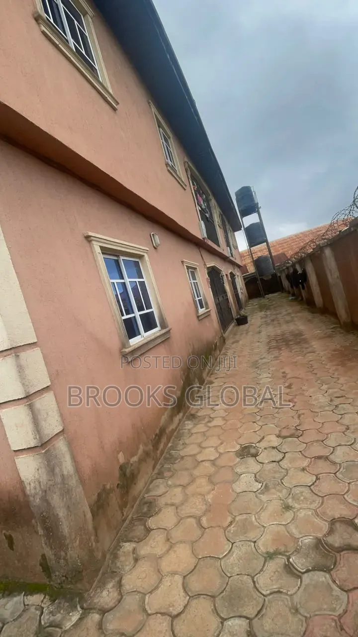 3bdrm Block of Flats in Benin City for sale