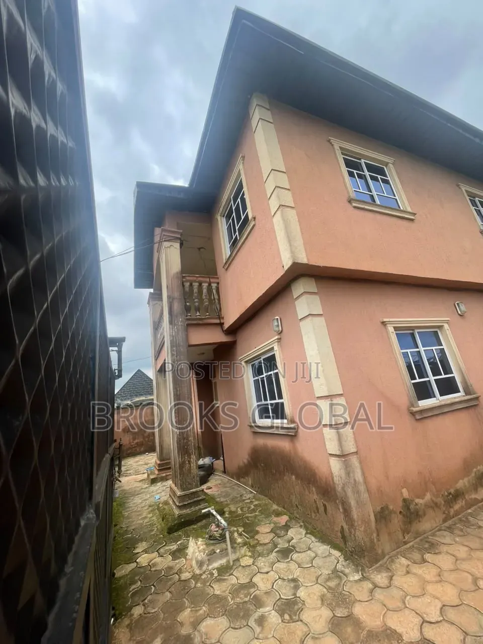 3bdrm Block of Flats in Benin City for sale