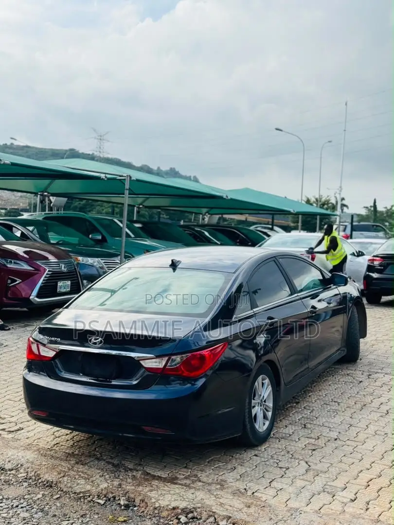 Hyundai Sonata 2014 Black