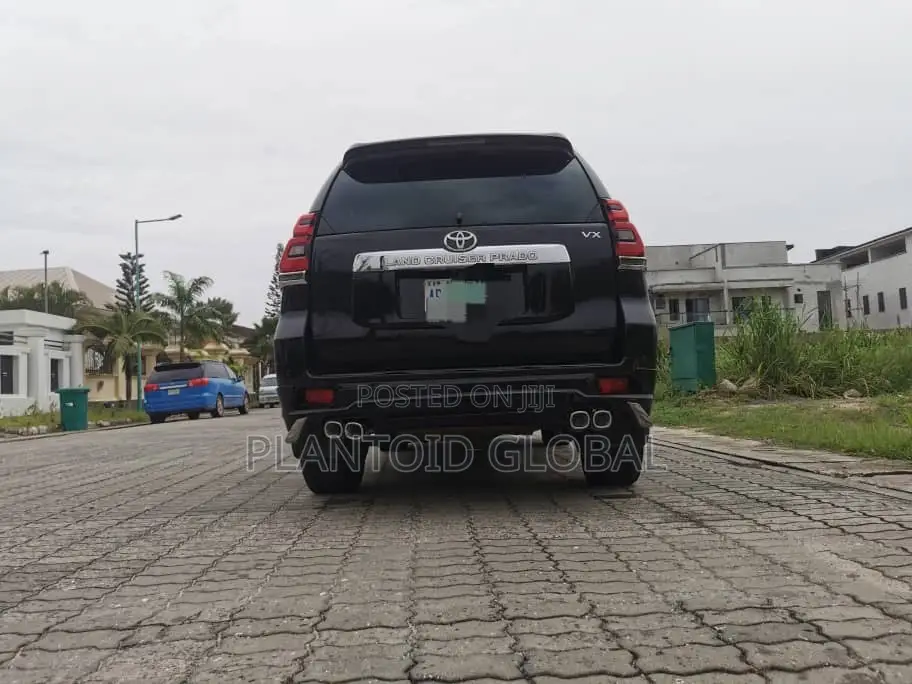 Toyota Land Cruiser Prado 2015 Black