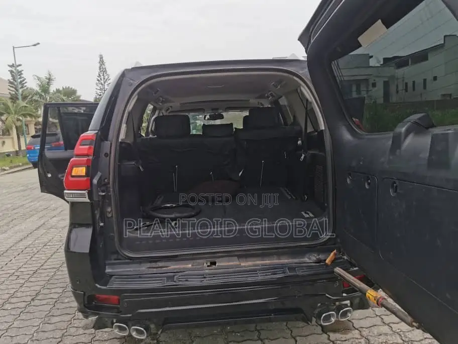 Toyota Land Cruiser Prado 2015 Black
