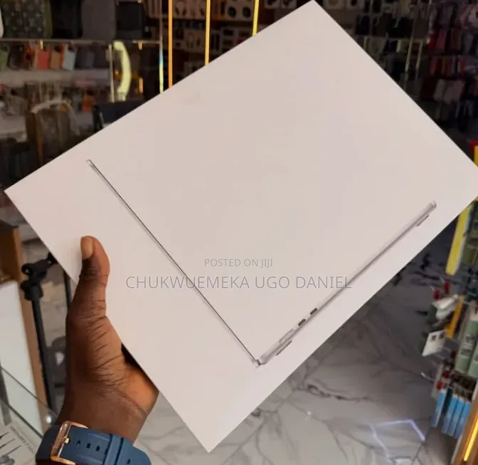 New Laptop Apple MacBook Air 2026 M5 16GB Apple M5 SSD 512GB